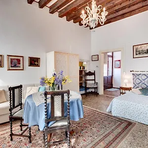 Apartment Ca' Badoer West, Venice